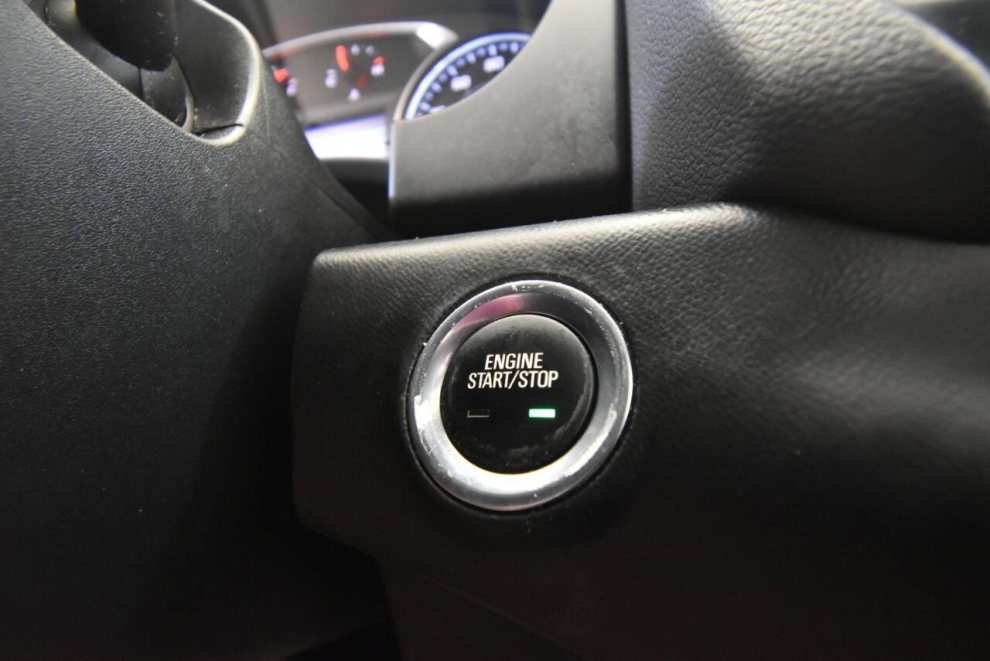 2020 GMC Terrain SLE 4x4 4dr SUV, Black, Mileage: 65,888 - photo 19