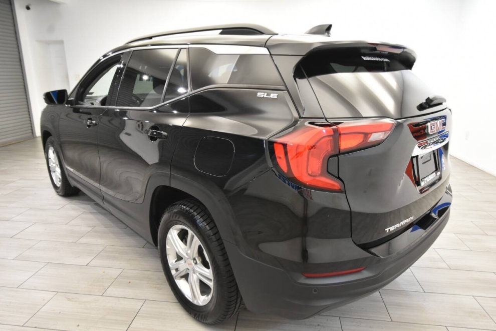 2020 GMC Terrain SLE 4x4 4dr SUV, Black, Mileage: 65,888 - photo 2