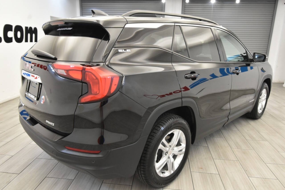 2020 GMC Terrain SLE 4x4 4dr SUV, Black, Mileage: 65,888 - photo 4