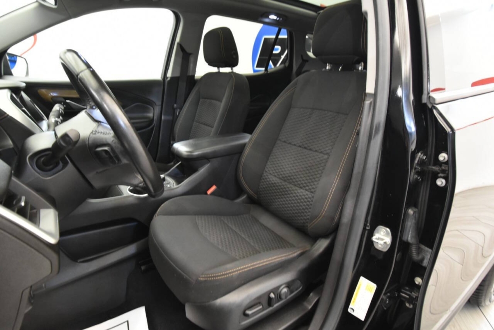 2020 GMC Terrain SLE 4x4 4dr SUV, Black, Mileage: 65,888 - photo 9