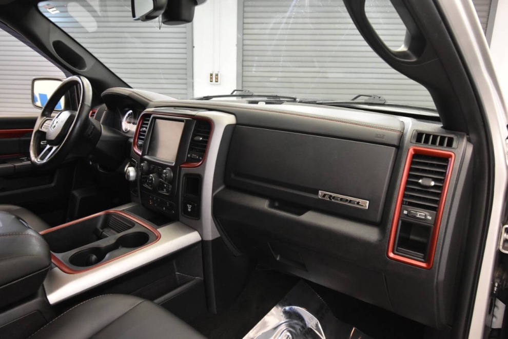 2016 RAM 1500 Rebel 4x4 4dr Crew Cab 5.5 ft. SB Pickup, Silver, Mileage: 91,208 - photo 14