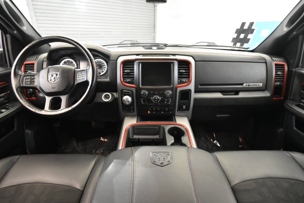 2016 RAM 1500 Rebel 4x4 4dr Crew Cab 5.5 ft. SB Pickup, Silver, Mileage: 91,208 - photo 17