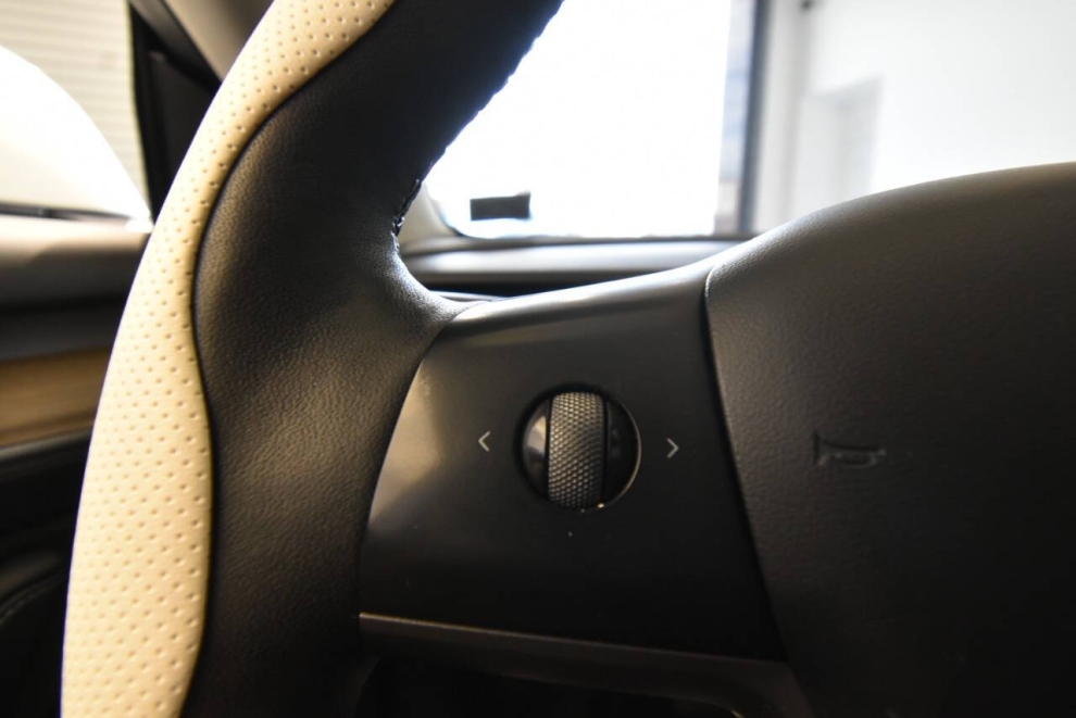 2022 Tesla Model 3 Long Range AWD 4dr Sedan, White, Mileage: 92,288 - photo 22