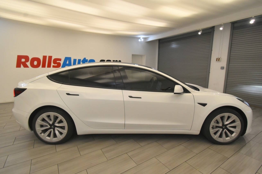2022 Tesla Model 3 Long Range AWD 4dr Sedan, White, Mileage: 92,288 - photo 5
