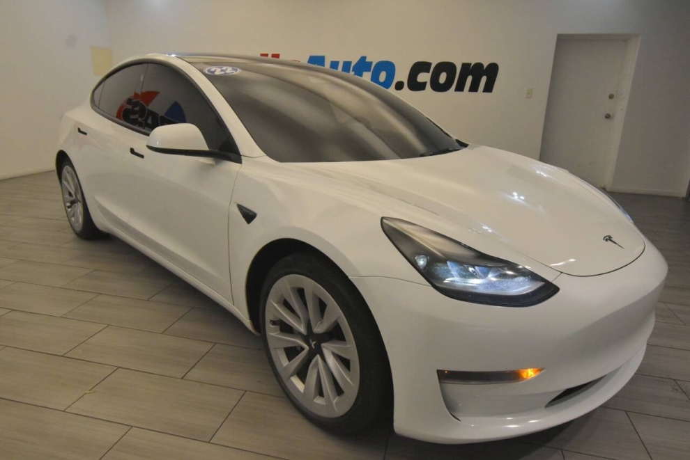 2022 Tesla Model 3 Long Range AWD 4dr Sedan, White, Mileage: 92,288 - photo 6