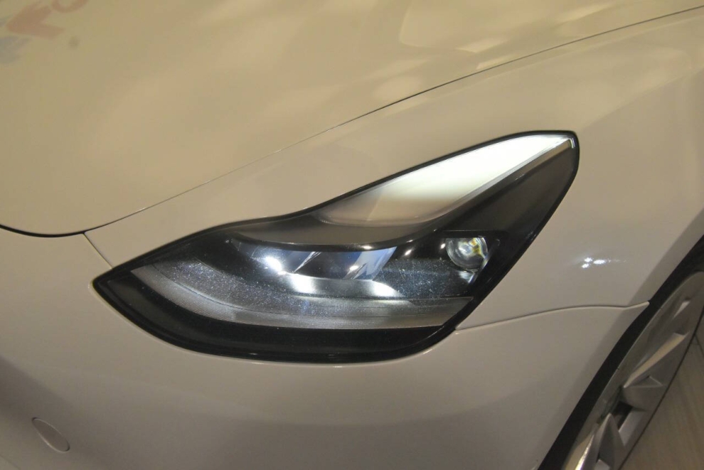 2022 Tesla Model 3 Long Range AWD 4dr Sedan, White, Mileage: 92,288 - photo 7