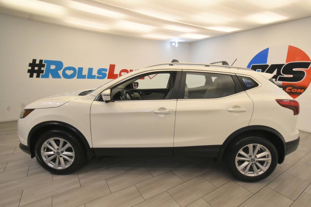 2019 Nissan Rogue Sport SV, Blanco, Mileage: 97,140 - photo 1
