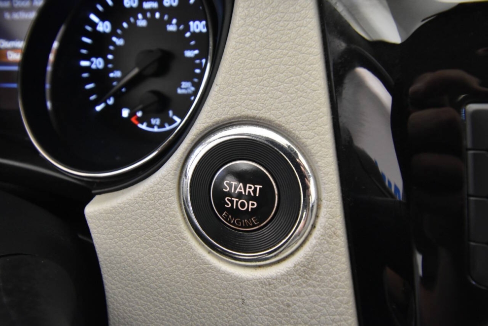2019 Nissan Rogue Sport SV, Blanco, Mileage: 97,140 - photo 18
