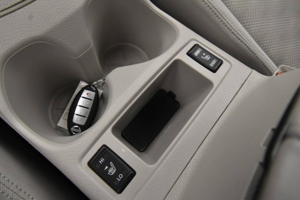 2019 Nissan Rogue Sport SV, Blanco, Mileage: 97,140 - photo 20