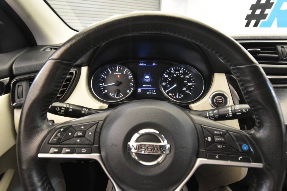 2019 Nissan Rogue Sport SV, Blanco, Mileage: 97,140 - photo 24