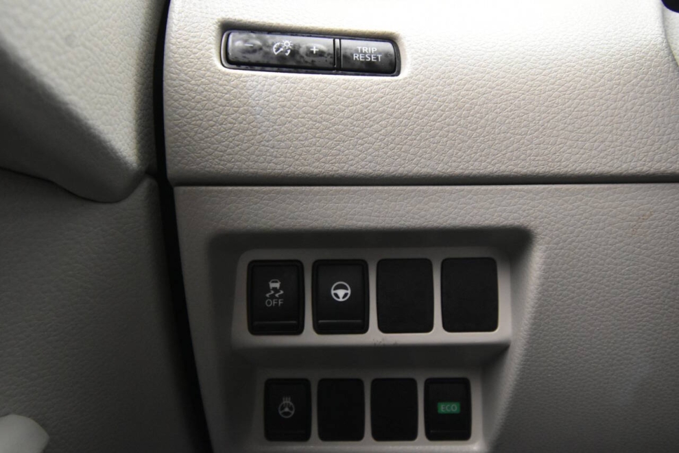 2019 Nissan Rogue Sport SV, Blanco, Mileage: 97,140 - photo 28