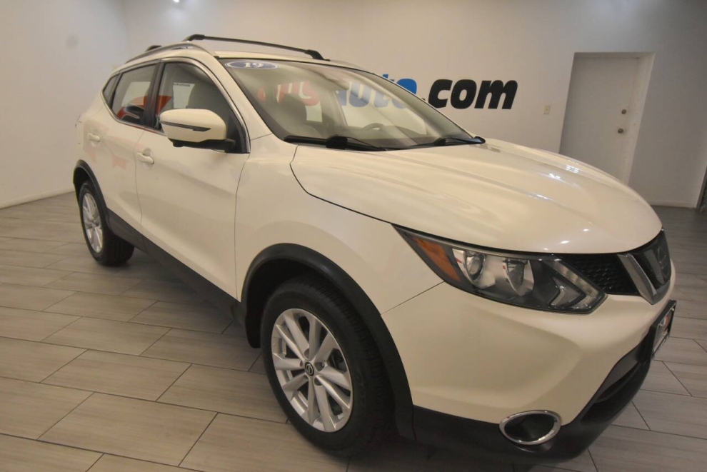 2019 Nissan Rogue Sport SV, Blanco, Mileage: 97,140 - photo 6