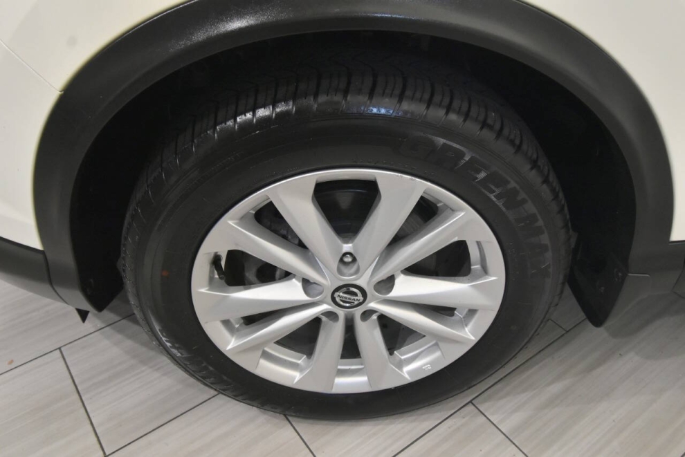 2019 Nissan Rogue Sport SV, Blanco, Mileage: 97,140 - photo 8