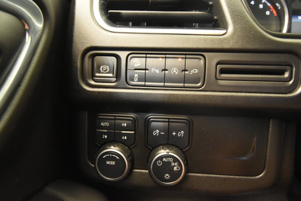 2021 Chevrolet Tahoe Z71 4x4 4dr SUV, Black, Mileage: 68,114 - photo 33