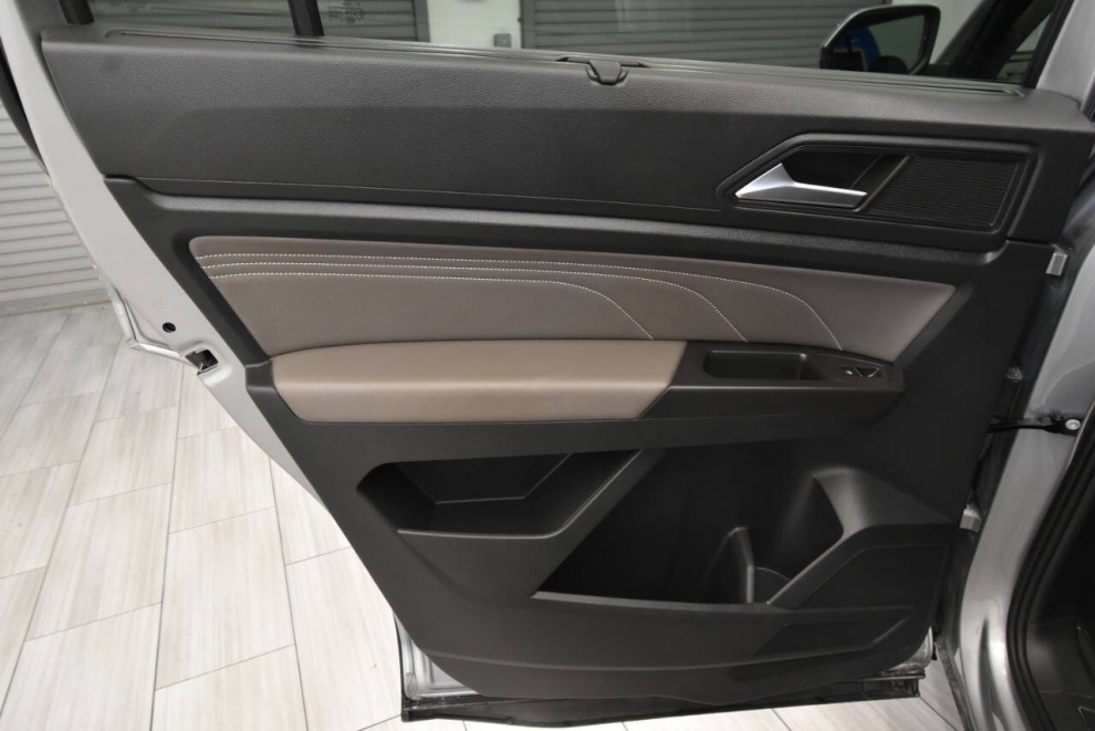 2023 Volkswagen Atlas V6 SE 4Motion AWD 4dr SUV w/Technology, Gray, Mileage: 60,939 - photo 13