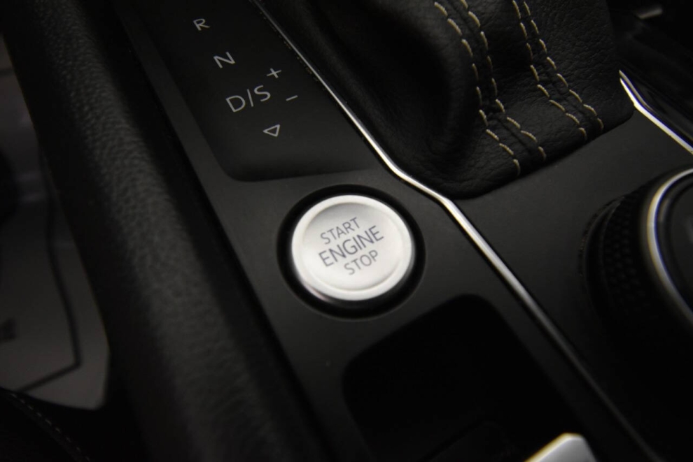 2023 Volkswagen Atlas V6 SE 4Motion AWD 4dr SUV w/Technology, Gray, Mileage: 60,939 - photo 20