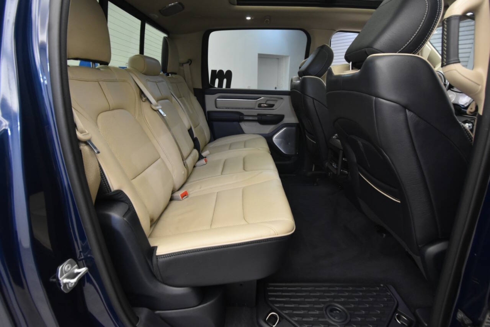 2021 RAM 1500 Limited 4x4 4dr Crew Cab 5.6 ft. SB Pickup, Blue, Mileage: 44,903 - photo 17