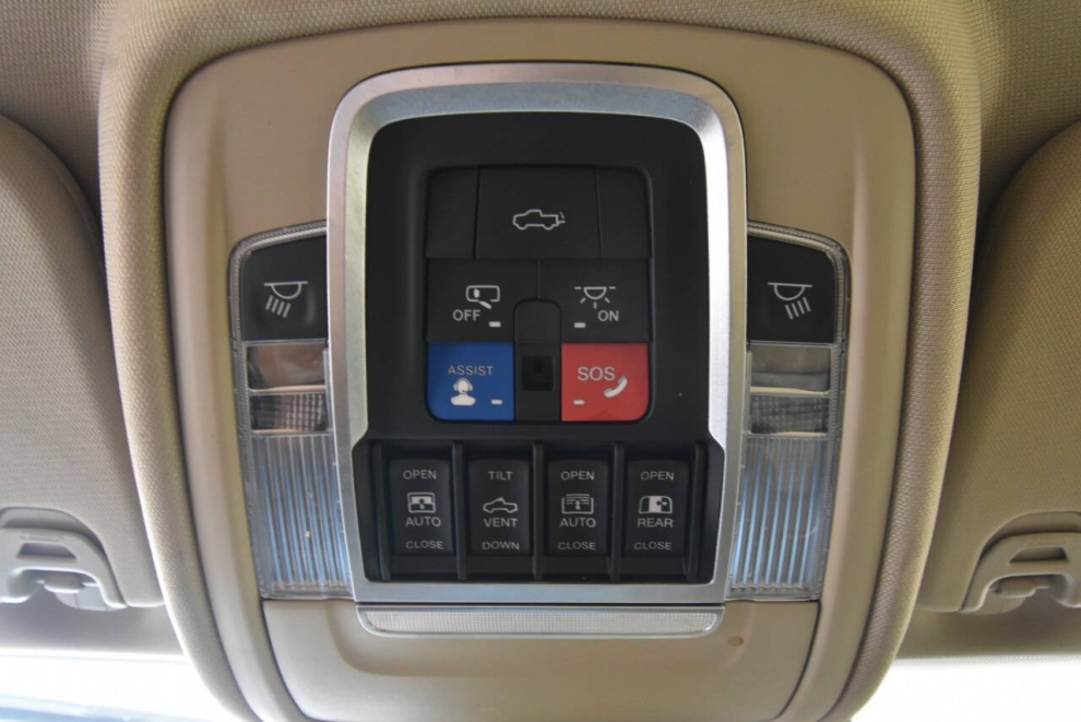 2021 RAM 1500 Limited 4x4 4dr Crew Cab 5.6 ft. SB Pickup, Blue, Mileage: 44,903 - photo 32