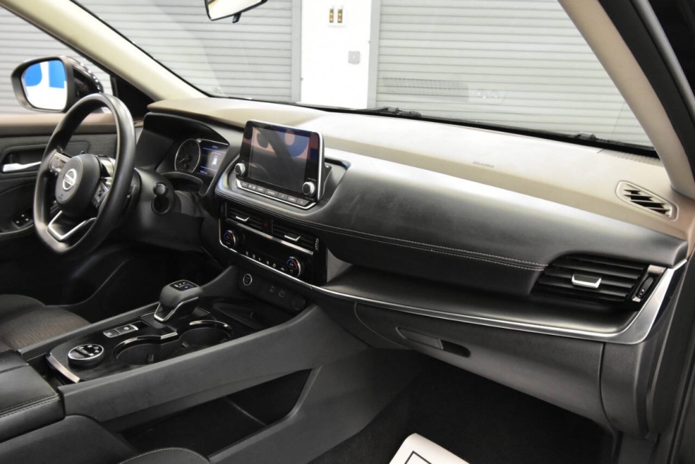 2021 Nissan Rogue SV AWD 4dr Crossover, Black, Mileage: 97,042 - photo 14