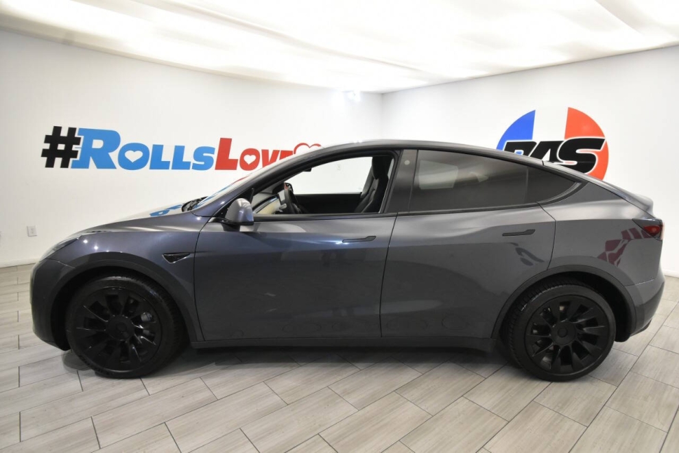 2022 Tesla Model Y Long Range AWD 4dr Crossover, Gray, Mileage: 59,791 - photo 1