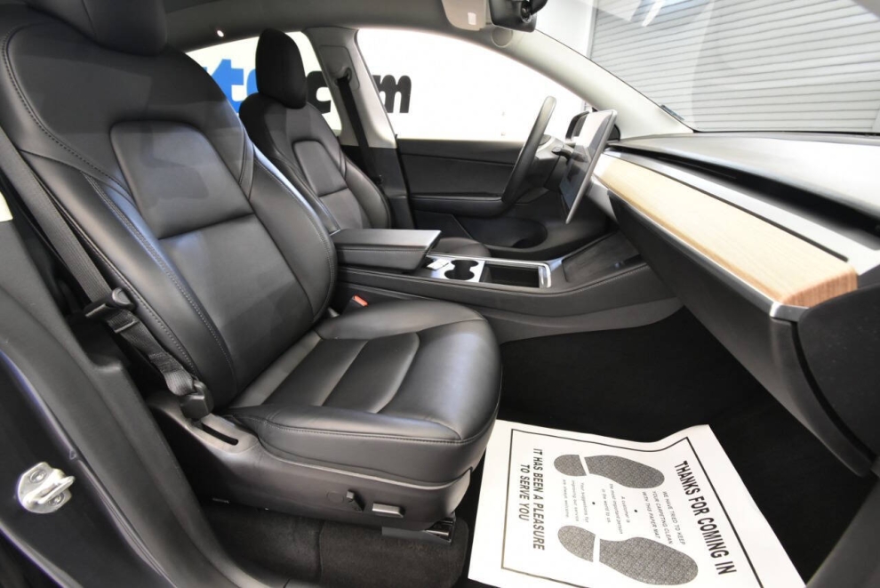 2022 Tesla Model Y Long Range AWD 4dr Crossover, Gray, Mileage: 59,791 - photo 15