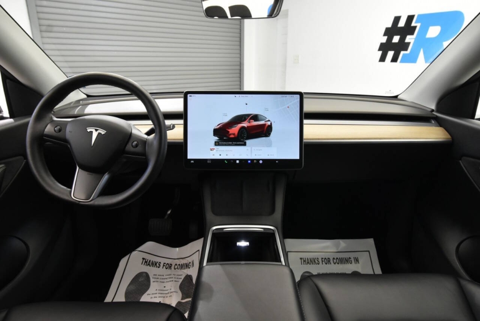 2022 Tesla Model Y Long Range AWD 4dr Crossover, Gray, Mileage: 59,791 - photo 17