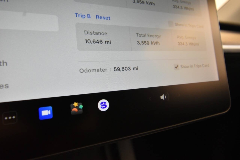 2022 Tesla Model Y Long Range AWD 4dr Crossover, Gray, Mileage: 59,791 - photo 19