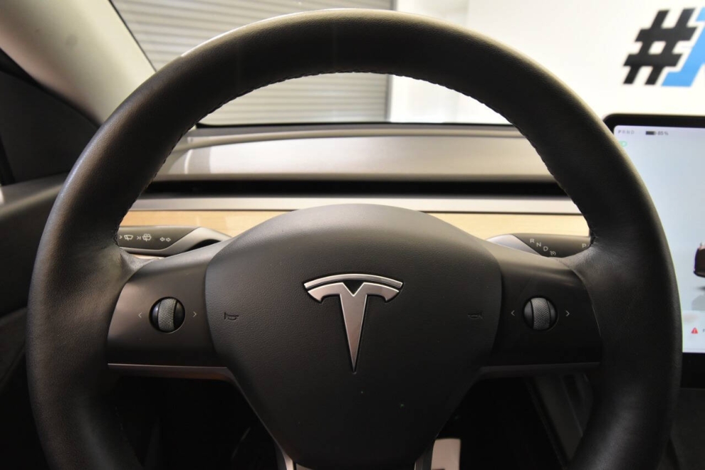 2022 Tesla Model Y Long Range AWD 4dr Crossover, Gray, Mileage: 59,791 - photo 21