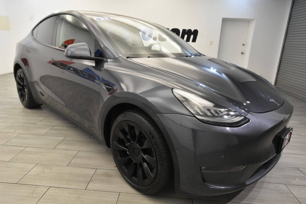 2022 Tesla Model Y Long Range AWD 4dr Crossover, Gray, Mileage: 59,791 - photo 6