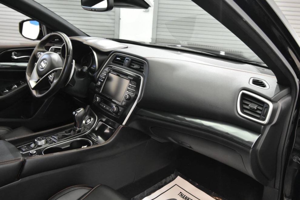 2020 Nissan Maxima 3.5 SR 4dr Sedan, Black, Mileage: 63,346 - photo 14