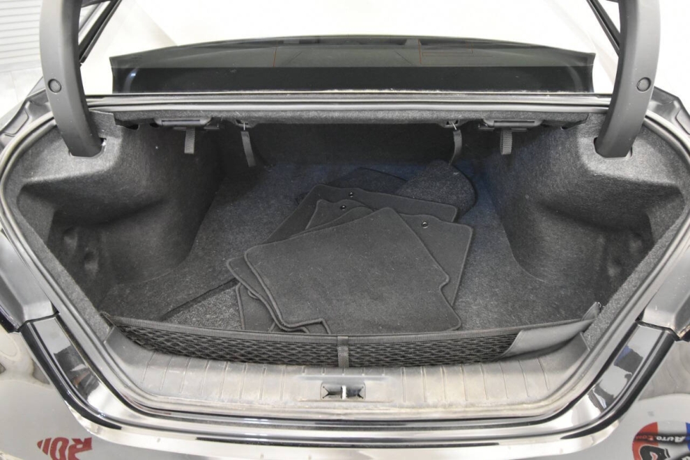 2020 Nissan Maxima 3.5 SR 4dr Sedan, Black, Mileage: 63,346 - photo 33