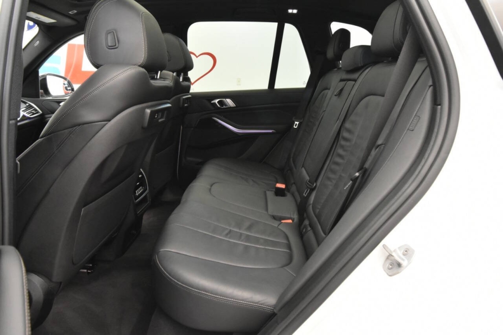 2020 BMW X5 xDrive40i AWD 4dr Sports Activity Vehicle, White, Mileage: 70,534 - photo 12