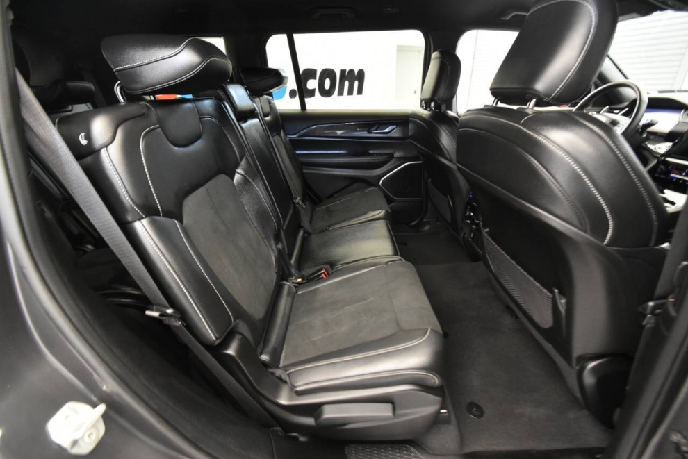 2022 Jeep Grand Cherokee L Altitude, Gray, Mileage: 52,551 - photo 17