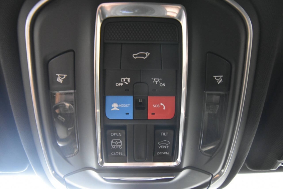 2022 Jeep Grand Cherokee L Altitude, Black, Mileage: 66,229 - photo 33