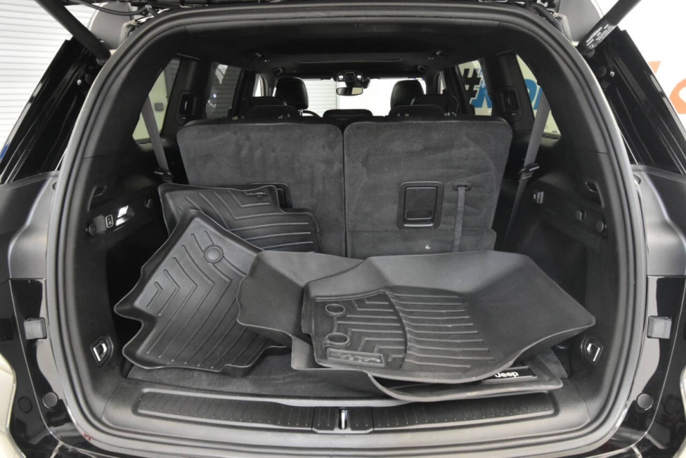 2022 Jeep Grand Cherokee L Altitude, Black, Mileage: 66,229 - photo 35