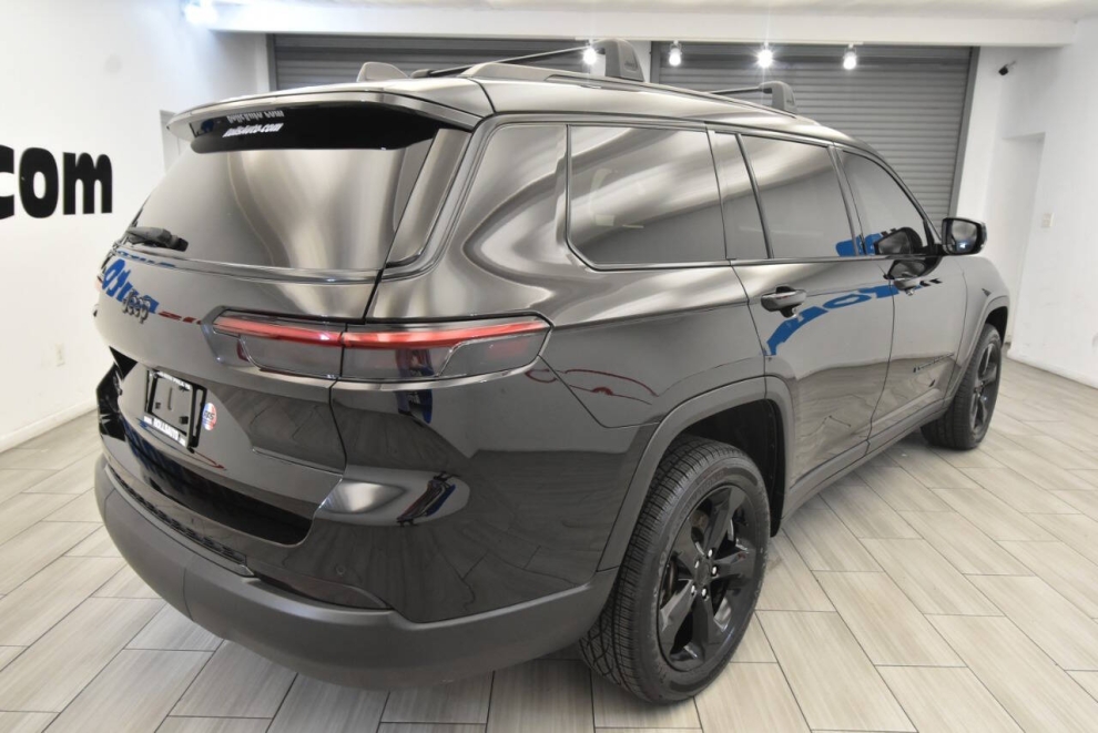 2022 Jeep Grand Cherokee L Altitude, Black, Mileage: 66,229 - photo 4