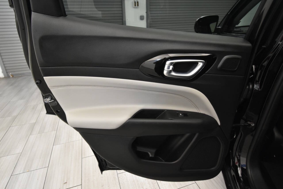 2022 Jeep Compass Limited, Black, Mileage: 40,254 - photo 13