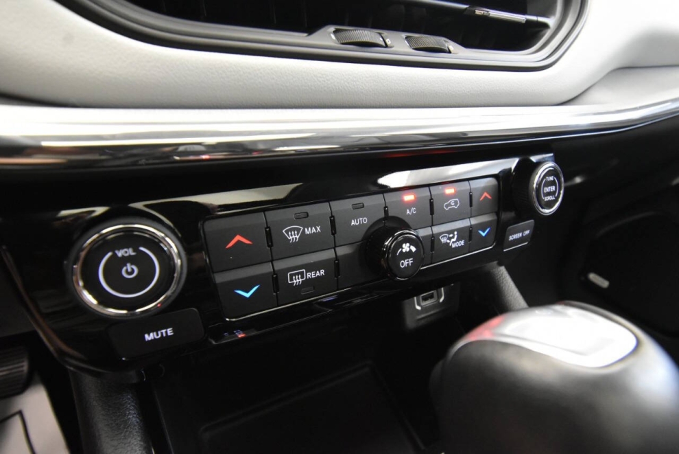 2022 Jeep Compass Limited, Black, Mileage: 40,254 - photo 20