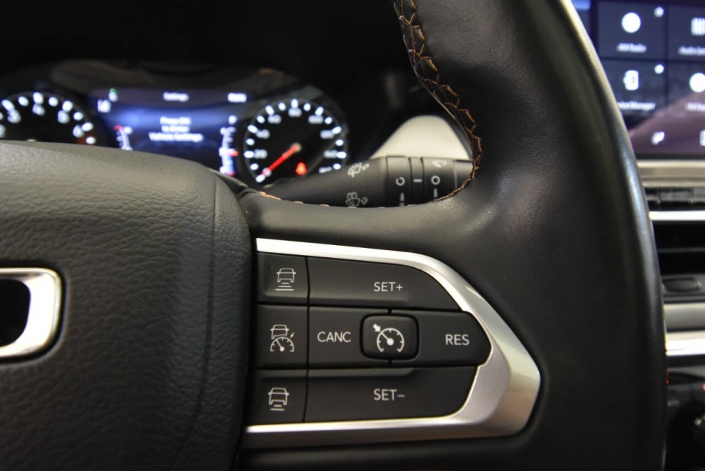 2022 Jeep Compass Limited, Black, Mileage: 40,254 - photo 25