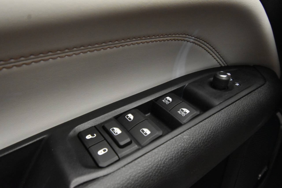 2022 Jeep Compass Limited, Black, Mileage: 40,254 - photo 28