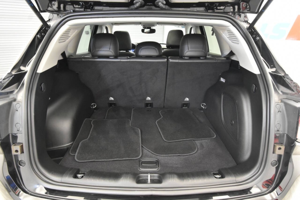 2022 Jeep Compass Limited, Black, Mileage: 40,254 - photo 32