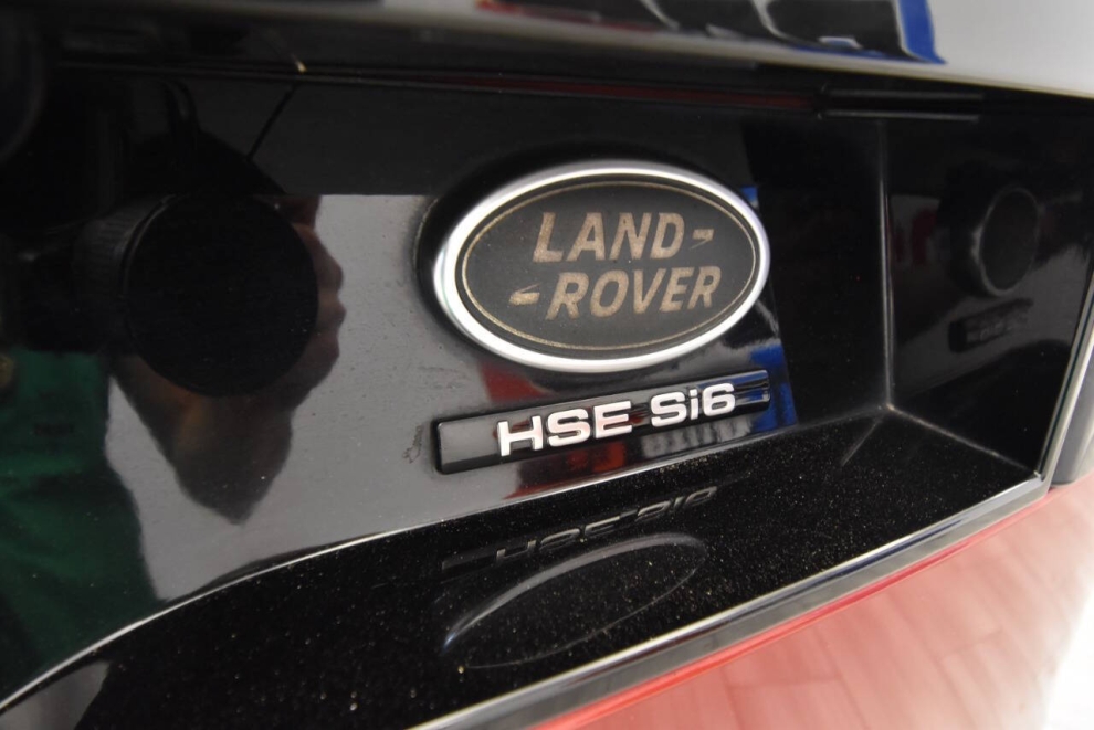 2017 Land Rover Discovery HSE Luxury AWD 4dr SUV, Red, Mileage: 79,647 - photo 36