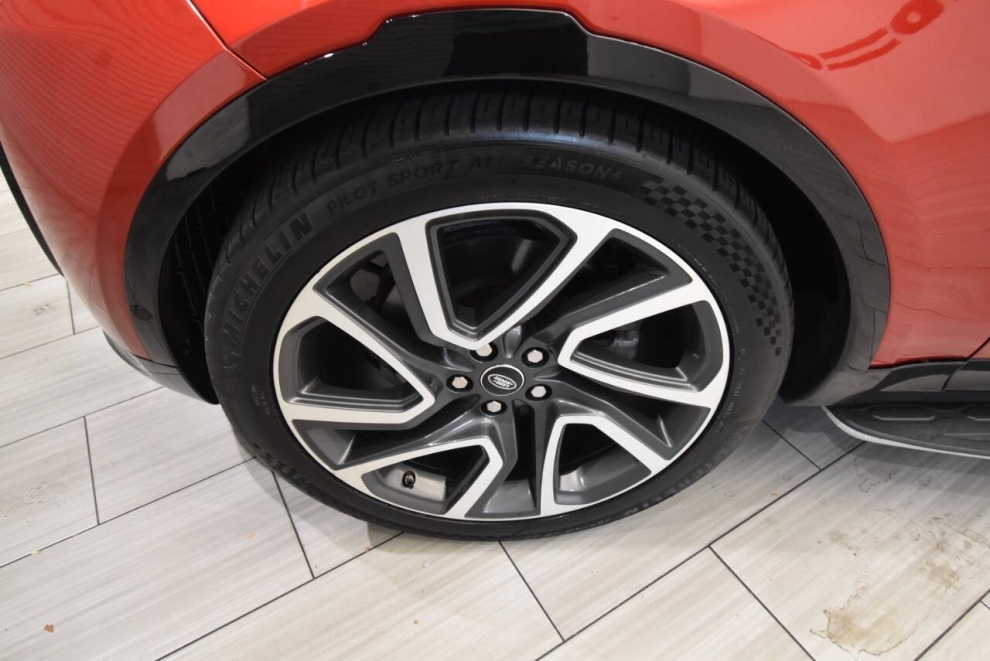 2017 Land Rover Discovery HSE Luxury AWD 4dr SUV, Red, Mileage: 79,647 - photo 9
