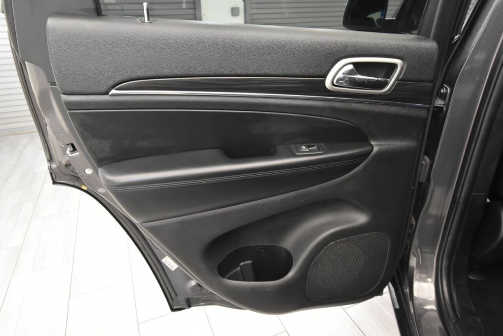 2020 Jeep Grand Cherokee Limited, Gris, Mileage: 66,496 - photo 13