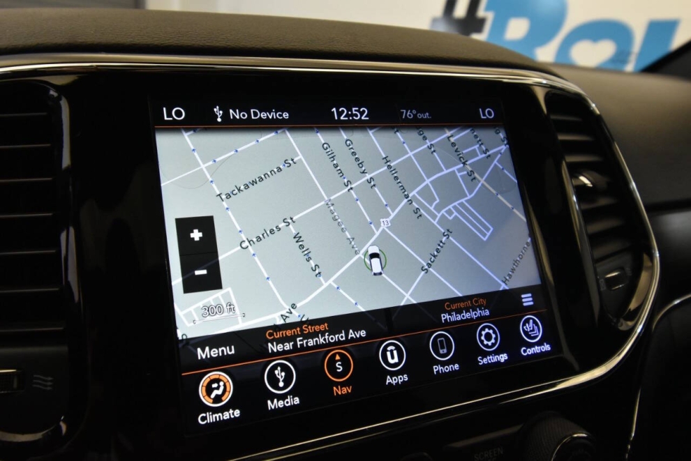 2020 Jeep Grand Cherokee Limited, Gris, Mileage: 66,496 - photo 22
