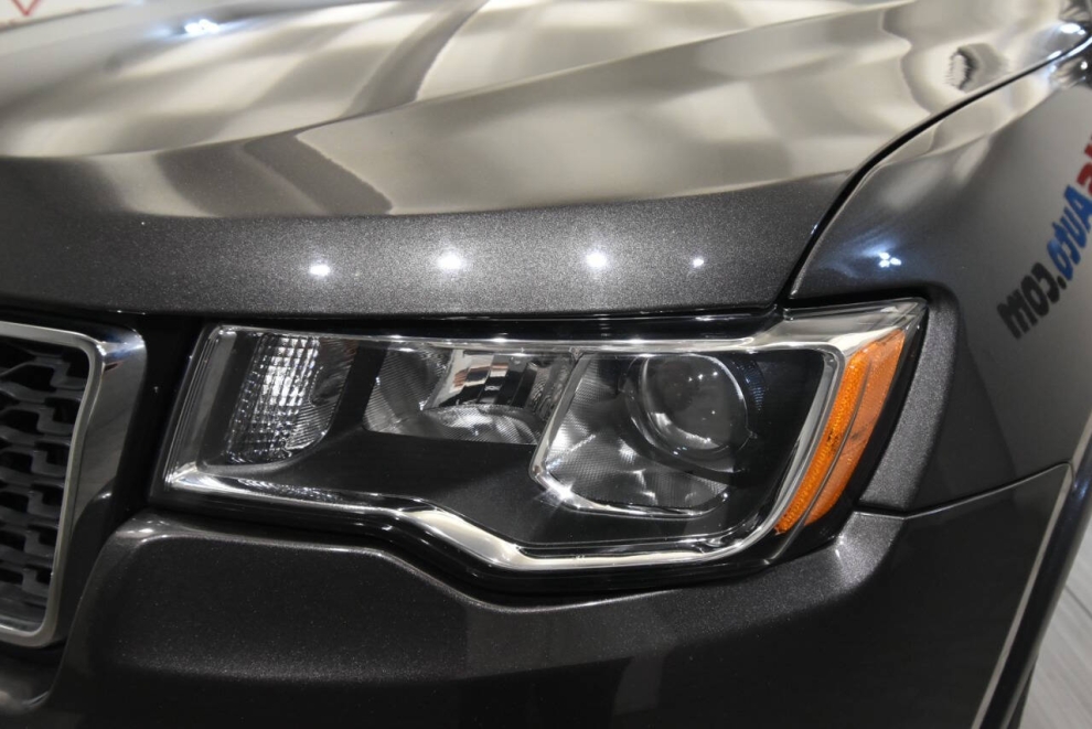 2020 Jeep Grand Cherokee Limited, Gris, Mileage: 66,496 - photo 7