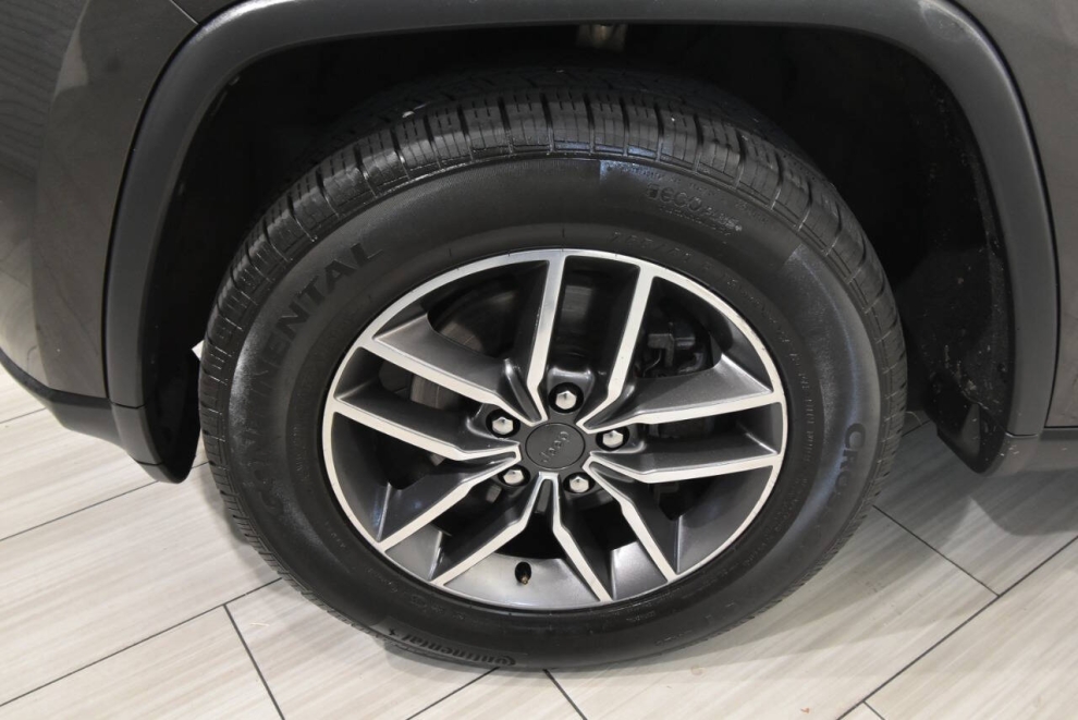 2020 Jeep Grand Cherokee Limited, Gris, Mileage: 66,496 - photo 8