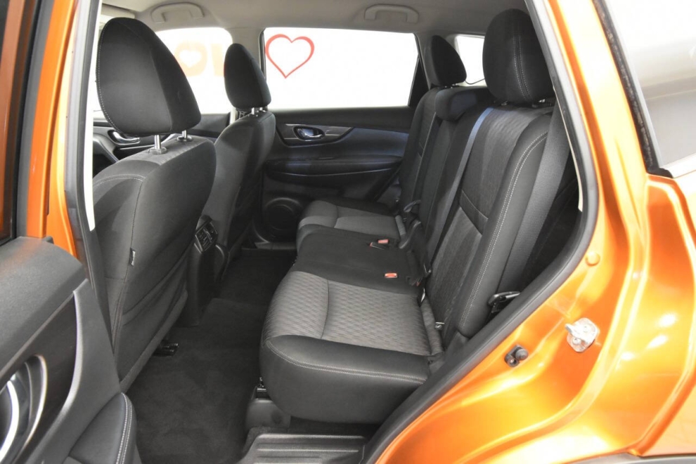 2019 Nissan Rogue SV AWD, Orange, Mileage: 106,164 - photo 12