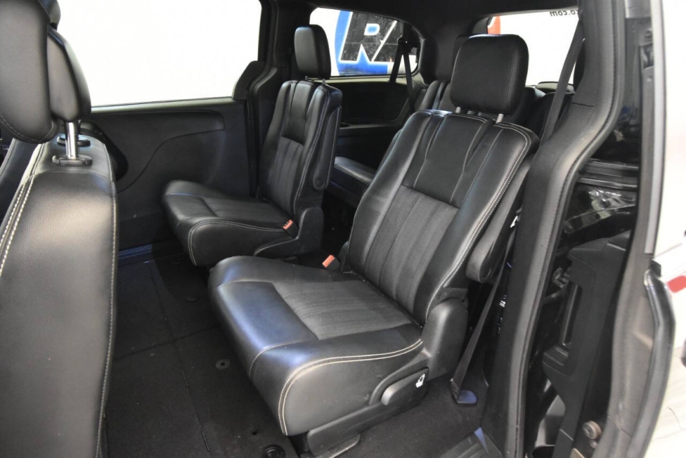 2016 Chrysler Town and Country S 4dr Mini Van, Black, Mileage: 116,241 - photo 11