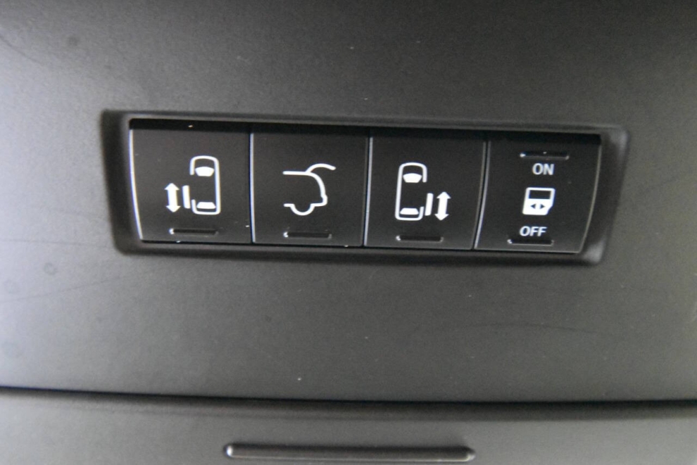 2016 Chrysler Town and Country S 4dr Mini Van, Black, Mileage: 116,241 - photo 28